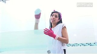 Hot Cleaning Lady in Rubber Gloves Teases You in the Shower