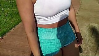A hot young girl from the gym gave a blowjob to her personal trainer and let him ejaculate in her mouth in public.