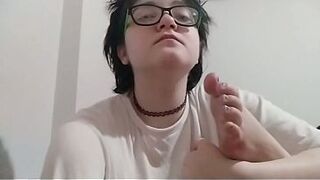 Double amputee sucks her foot FOOT FETISH
