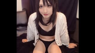 I will deliver a naughty video. Video of a very naughty Japanese beautiful woman's daughter masturbating while hiding her crotch